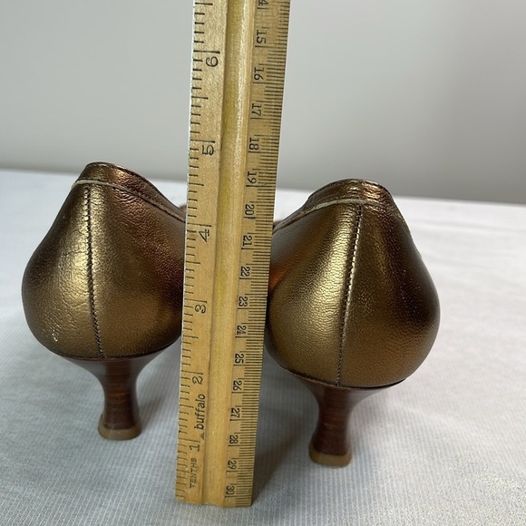 Naturalizer Bronze Metallic Kitten Heel Pumps Bow Toe Genuine Leather 8.5 - Picture 9 of 10